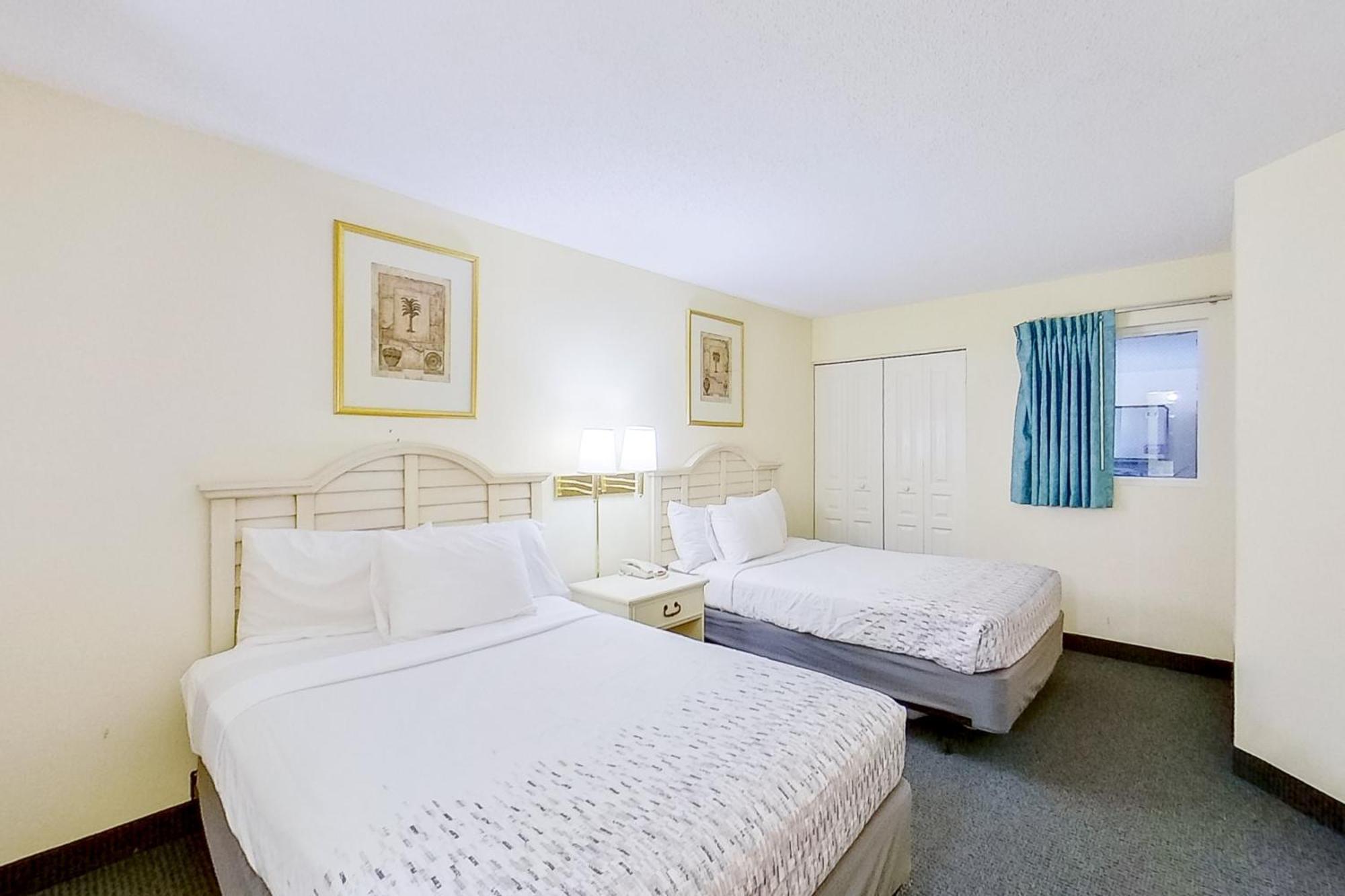 Hotel Bay Watch 3*