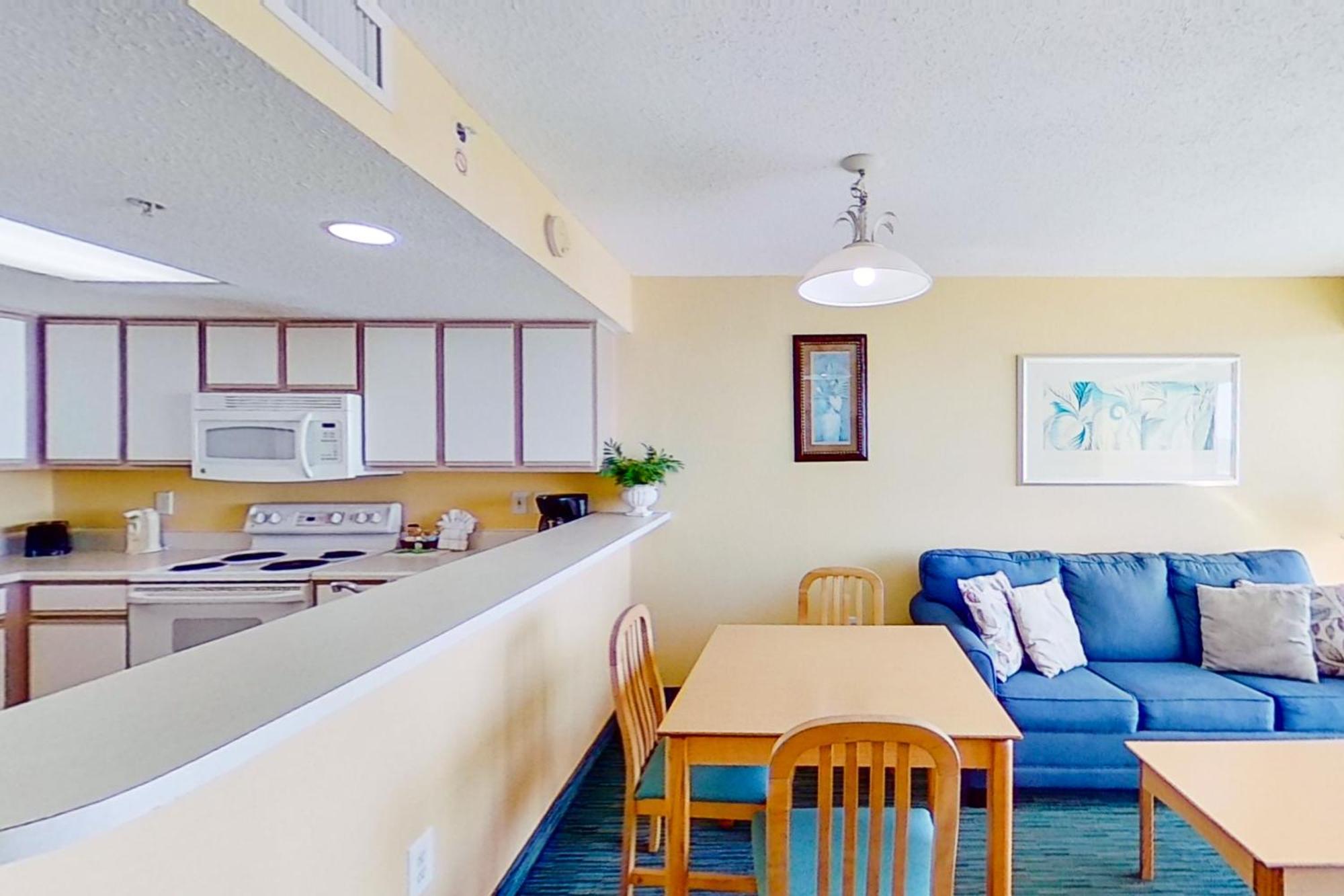 Hotel Bay Watch 3*
