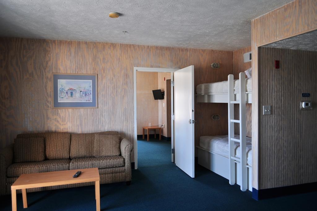 Bay Watch Hotel 3*